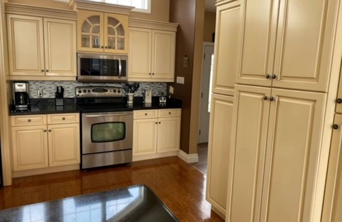 Deep River House | Water and Beach Front Property 4 season on Ottawa River with Private Boat Launch