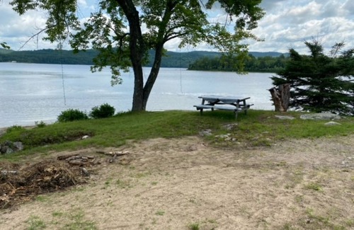 Deep River House | Water and Beach Front Property 4 season on Ottawa River with Private Boat Launch