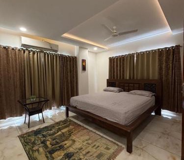 Kanathur Apartment | Water's egde service apartment