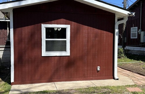 Grove Apartment | Waterfront 2 Bedroom/Duplex H/Remodeled 2024