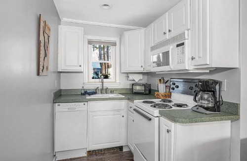 Winnisquam Condo | Waterfront 3 bedroom/1 bath condo with WiFi, AC
