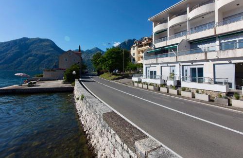 Ljuta Apartment | Waterfront Apartments
