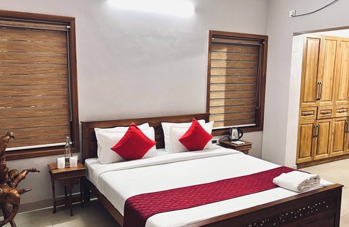 Kollam Resort | WATERFRONT BY PALMYRA