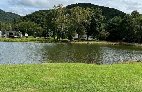 Barnardsville Cabin | Waterfront cabin with mountain views; 26 minutes to downtown Asheville.
