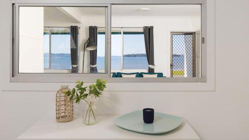 Swan Bay House | Waterfront Cottage