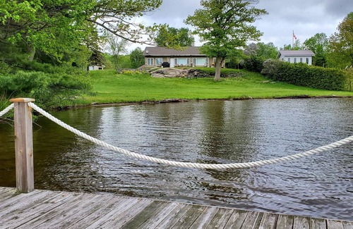 Georgian Bay Cottage | Waterfront Cottage Close to White's Falls