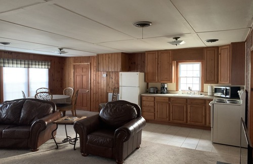 Oconto Cottage | Waterfront cottage near Oconto