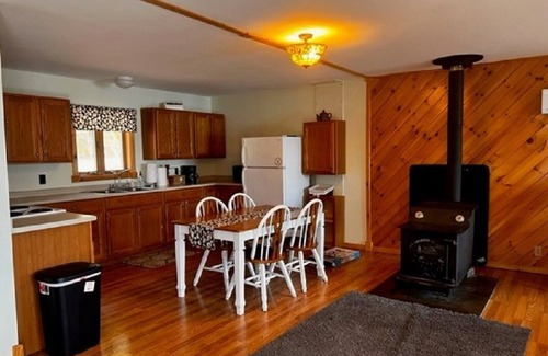 Steuben Cottage | Waterfront Cottage on Dyer Bay - Affordable Private Paradise