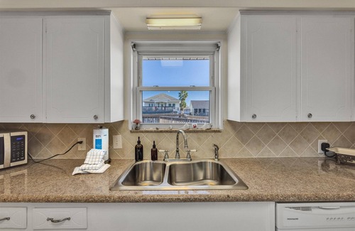 Bayou Vista House | Waterfront cottage in Bayou Vista. 30 day stay