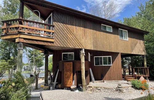 Lagoon City Cottage | Waterfront Cottage with Private Beach in the Heart of Lagoon City