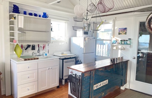 North Truro Cottage | WATERFRONT COTTAGE WITH PRIVATE BEACH! On Beach Point in Truro. Not a condo.