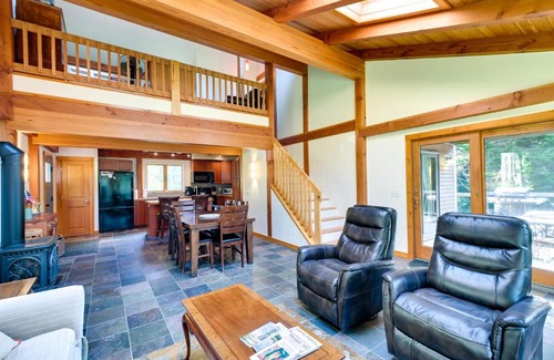 Deer Isle House | Waterfront Deer Isle Retreat with Fire Pit!