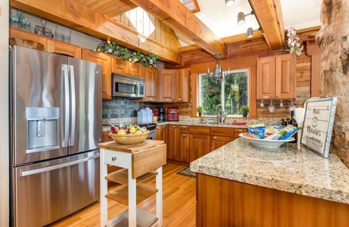 Grapeview House | WATERFRONT- Eagle's Wings Over Pickering Passage
