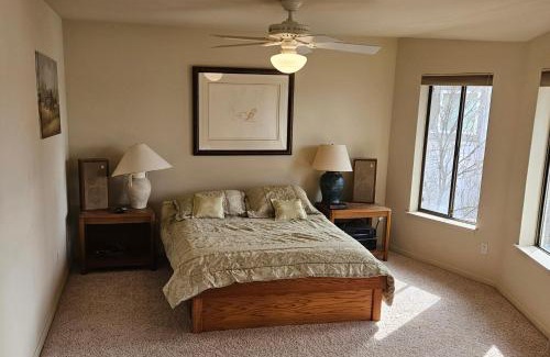 Discovery Bay House | waterfront elegance