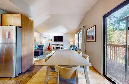 Grapeview House | Waterfront escape with beach access, deck, streaming, & W/D - dog-friendly