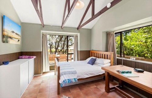 Raglan House | Waterfront Estuary Escape - Raglan Holiday Home
