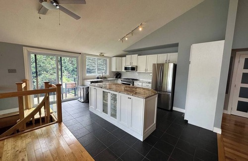 Howe Island House | Waterfront Haven on Howe