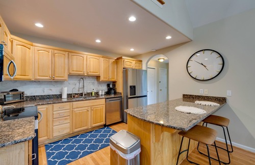 Pine Top House | Waterfront Hartfield Vacation Rental w/Dock!