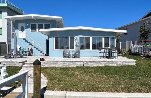 Treasure Island House | Waterfront Home with Dock - King Bed - Ground Level