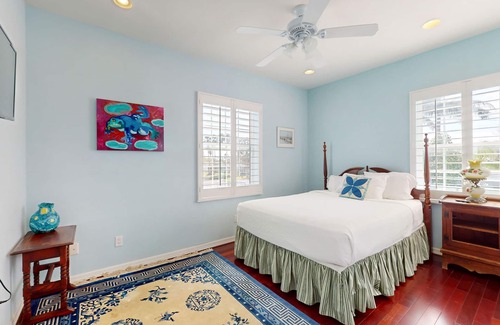 Port Isabel House | Waterfront home w/ amazing views and private pool - close to water park