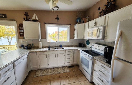 Weidman House | Waterfront - Hot Tub, Game room, Kayaks, Paddle king!