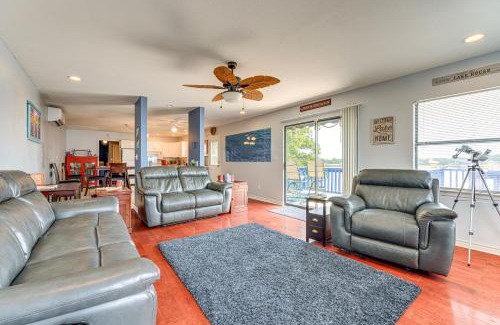 Burnet House | Waterfront Lake Buchanan Cottage with Kayaks!
