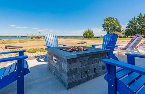 Sharps House | Waterfront Luxury River House with Beach - New Construction