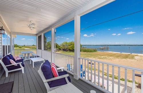 Sharps House | Waterfront Luxury River House with Beach - New Construction
