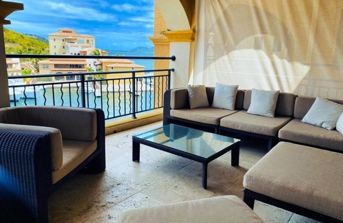 Maho Apartment | Waterfront luxury apartment in Porto Cupecoy