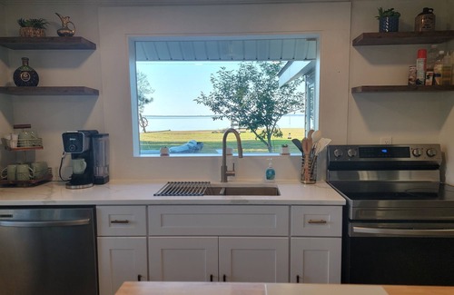 Durants Neck Cottage | Waterfront Oasis on Albemarle Sound, Pier, Decks, Amazing Views. Sleeps 6