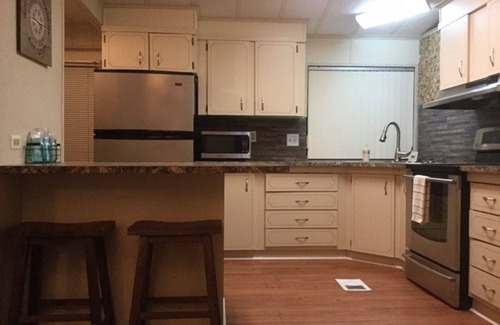 Signal Cove House | Waterfront/private dock. 4 kayaks and a canoe included! Pet friendly💕🐾🐠
