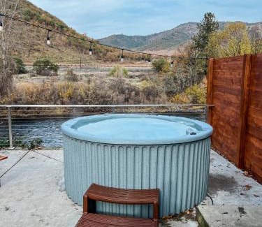 Gold Hill House | Waterfront River Apartments