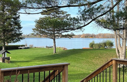 South Stormont House | WATERFRONT Seaside Bungalow. Amazing views on Island 17, Long Sault.