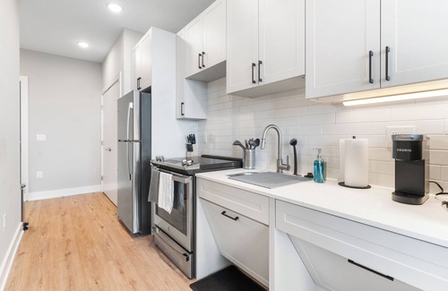 Northern Liberties Apartment | Waterfront Studio - Near Fishtown & Old City!