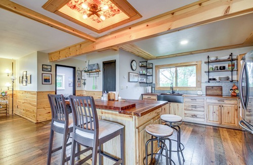 South Harbor Cabin | Waterfront Wahkon Cabin w/Gas Grill & Fire Pit!