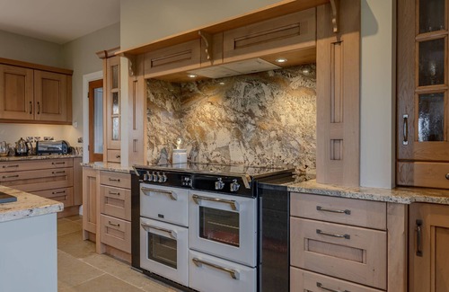 Richmond Cottage | Waterloo Lodge - a house that sleeps 12 guests in 6 bedrooms