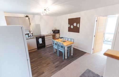 Milnthorpe House | Watersedge Retreat Lake District views Pet friendly