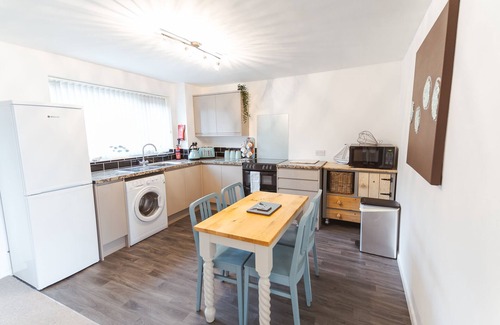 Milnthorpe House | Watersedge Retreat Lake District views Pet friendly