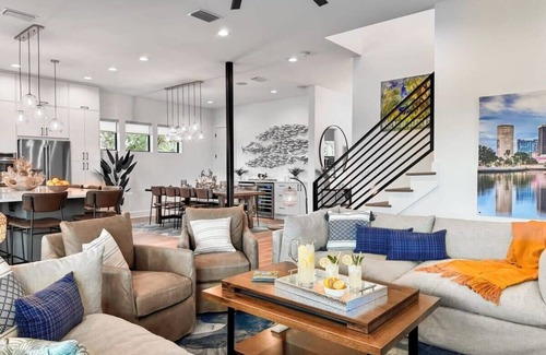 South Seminole Heights House | Waterside Gardens: Featured on TV Show "StayCation"