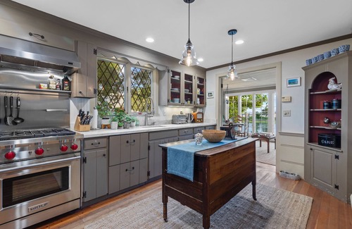 Clinton House | Waterside retreat! 4BR/3BA with private dock/views
