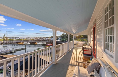 Clinton House | Waterside retreat! 4BR/3BA with private dock/views
