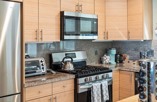 Silver Strand House | Waterview from your Private Patio + Dogs Welcome!
