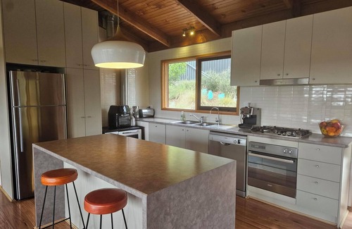 Forrest House | Wattle Hill Holiday House - perfect for hikers, bikers, rest and relaxation