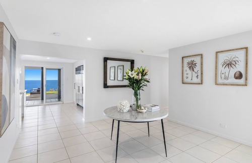 Forresters Beach House | WAVE WATCHER - New Listing, Beach Front, Pool