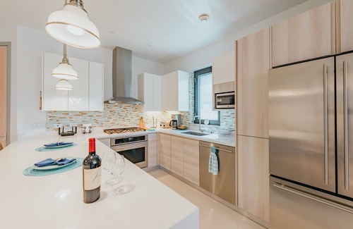 Boroncana Apartment | Waykiri Unit C-02 Luxurious New Apartment, Noord