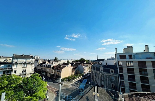 Barbatre Apartment | We Live In R - Suite 302