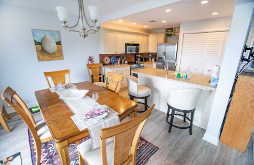 Southend House | We've Gone Solar! Organic, Serene Beach Setting Townhome