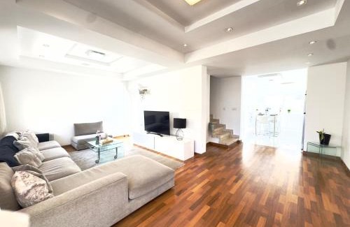 Lykabittos Apartment | Wealthystays Duplex in the Heart of Nicosia