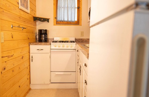 Hackensack Cabin | Webb Lake, Hackensack, Northern MN - 3 Bedroom, Sleeps 6 - Cabin #3 Blue Water