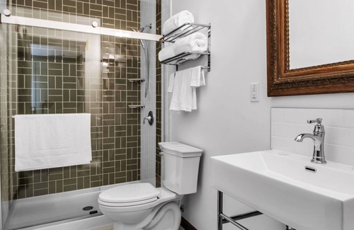 Lyndonville Hotel | Webber Hotel